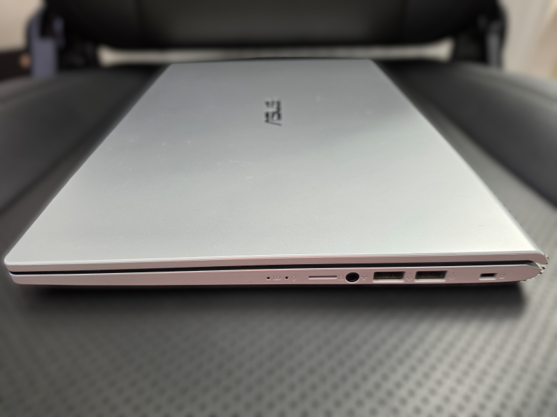 ASUS VivoBook A509JA 8