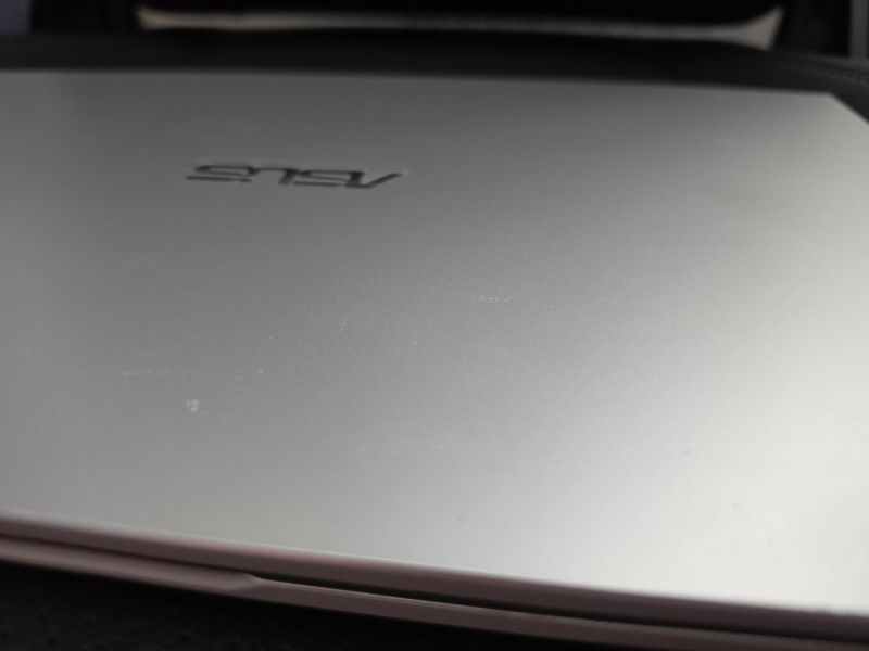 ASUS VivoBook A509JA 9